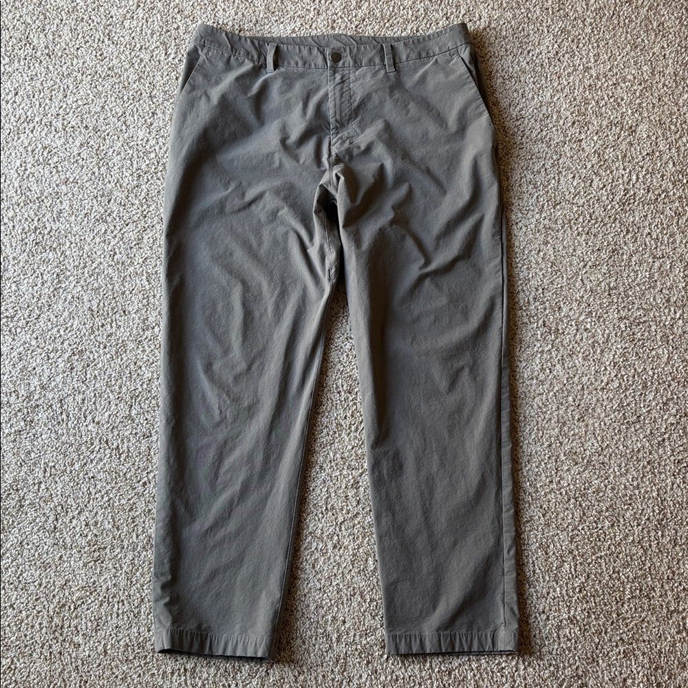 Lululemon Men’s ABC Warpstream Relaxed Fit Tech Pants Gray 38